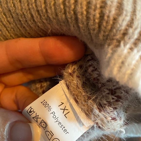 Fuzzy floral sweater - Picture 4 of 8